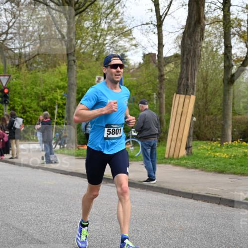 12.04.2026 - 45. Internationalen Wilhelmsburger Insellauf J. Mangold http://msf.ph/oto/9509309 12.04.2026 12:57:09 Ziel 3985, 4598, 3921, 5343, 3867, 5500, 5073, 5189, 3287, 4186, 4375, 3973, 4853, 4569, 2624, 5801, 4097, 5744, 4524, 4524, 4259, 5791, 5696, 4740, 4599, 5062, 4851, 5172, 4959, 5322, 5129, 3190, 5736, 3189, 5847, 3439, 5232, 5277, 3863, 4887 meine-sportfotos.de