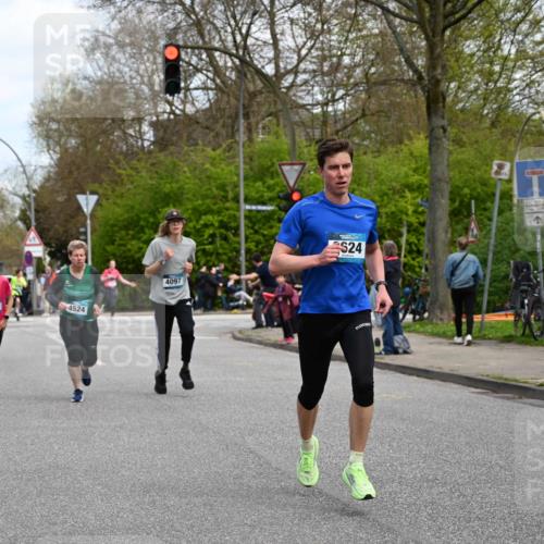 12.04.2026 - 45. Internationalen Wilhelmsburger Insellauf J. Mangold http://msf.ph/oto/9509314 12.04.2026 12:57:10 Ziel 3985, 4598, 3921, 5343, 3867, 5500, 5073, 5189, 3287, 4186, 4375, 3973, 4853, 4569, 2624, 5801, 4097, 5744, 4524, 4259, 4259, 5791, 5696, 4740, 4599, 5062, 4851, 5172, 4959, 5322, 5129, 3190, 5736, 3189, 5847, 3439, 5232, 5277, 3863, 4887 meine-sportfotos.de