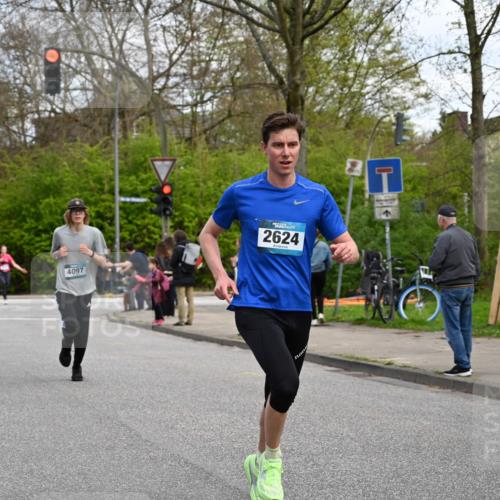 12.04.2026 - 45. Internationalen Wilhelmsburger Insellauf J. Mangold http://msf.ph/oto/9509318 12.04.2026 12:57:11 Ziel 4598, 3921, 5343, 3867, 5500, 5073, 5189, 3287, 4186, 4375, 3973, 4853, 4569, 2624, 5801, 4097, 5744, 4524, 4259, 5791, 5791, 5696, 4740, 4599, 5062, 4851, 5172, 4959, 5322, 5129, 3190, 5129, 3190, 5736, 3189, 5847, 3439, 5232, 5277, 3863, 4887, 4938, 3213 meine-sportfotos.de