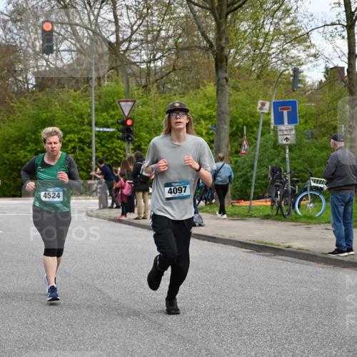 12.04.2026 - 45. Internationalen Wilhelmsburger Insellauf J. Mangold http://msf.ph/oto/9509330 12.04.2026 12:57:12 Ziel 3921, 5343, 3867, 5500, 5073, 5189, 3287, 4186, 4375, 3973, 4853, 4569, 2624, 5801, 4097, 5744, 4524, 4259, 5791, 5696, 5696, 4740, 4599, 5062, 4851, 5172, 4959, 5322, 5129, 3190, 5736, 3189, 5847, 3439, 5232, 5277, 3863, 4887, 4938, 3213 meine-sportfotos.de