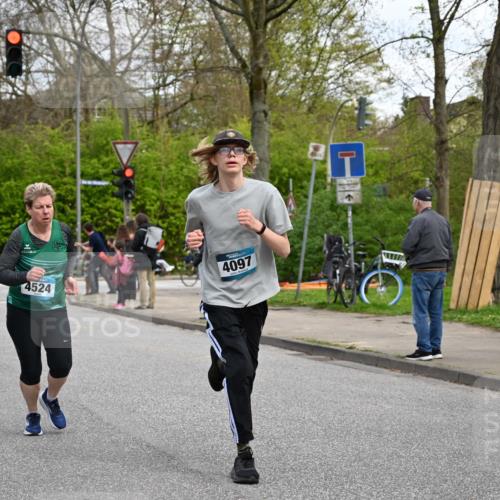 12.04.2026 - 45. Internationalen Wilhelmsburger Insellauf J. Mangold http://msf.ph/oto/9509333 12.04.2026 12:57:12 Ziel 3921, 5343, 3867, 5500, 5073, 5189, 3287, 4186, 4375, 3973, 4853, 4569, 2624, 5801, 4097, 5744, 4524, 4259, 5791, 5696, 5696, 4740, 4599, 5062, 4851, 5172, 4959, 5322, 5129, 3190, 5736, 3189, 5847, 3439, 5232, 5277, 3863, 4887, 4938, 3213 meine-sportfotos.de