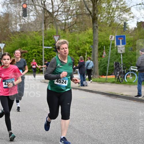 12.04.2026 - 45. Internationalen Wilhelmsburger Insellauf J. Mangold http://msf.ph/oto/9509339 12.04.2026 12:57:13 Ziel 3867, 5500, 5073, 5189, 3287, 4186, 4375, 3973, 4853, 4569, 2624, 5801, 4097, 5744, 4524, 4259, 5791, 5696, 4740, 4740, 4599, 5062, 4851, 5172, 4959, 5322, 5129, 3190, 5736, 3189, 5847, 3439, 5232, 5277, 3863, 4887, 4938, 3213, 2447 meine-sportfotos.de