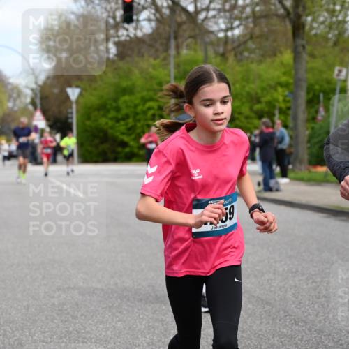 12.04.2026 - 45. Internationalen Wilhelmsburger Insellauf J. Mangold http://msf.ph/oto/9509349 12.04.2026 12:57:14 Ziel 3867, 5500, 5073, 5189, 3287, 4186, 4375, 3973, 4853, 4569, 2624, 5801, 4097, 5744, 4524, 4259, 5791, 5696, 4740, 4599, 5062, 4851, 5172, 4959, 5322, 5129, 3190, 5736, 3189, 5736, 3189, 5847, 3439, 5232, 5277, 3863, 4887, 4938, 3213, 2447 meine-sportfotos.de