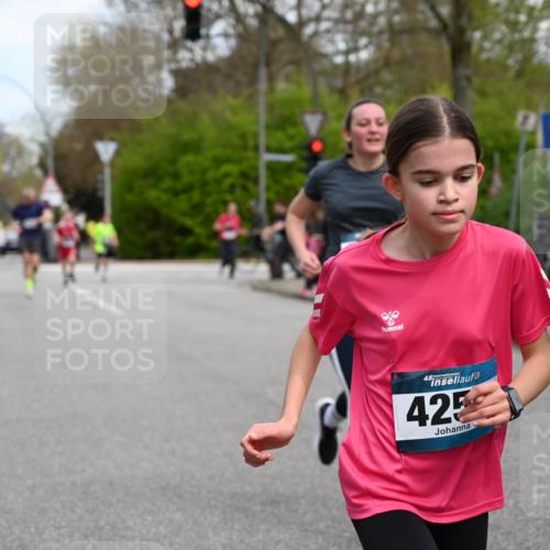 12.04.2026 - 45. Internationalen Wilhelmsburger Insellauf J. Mangold http://msf.ph/oto/9509352 12.04.2026 12:57:14 Ziel 3867, 5500, 5073, 5189, 3287, 4186, 4375, 3973, 4853, 4569, 2624, 5801, 4097, 5744, 4524, 4259, 5791, 5696, 4740, 4599, 5062, 4851, 5172, 4959, 5322, 5129, 3190, 5736, 3189, 5736, 3189, 5847, 3439, 5232, 5277, 3863, 4887, 4938, 3213, 2447 meine-sportfotos.de