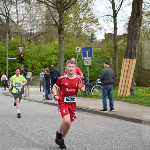 12.04.2026 - 45. Internationalen Wilhelmsburger Insellauf J. Mangold http://msf.ph/oto/9509367 12.04.2026 12:57:21 Ziel 3973, 4853, 4569, 2624, 5801, 4097, 5744, 4524, 4259, 5791, 5696, 4740, 4599, 5062, 4851, 5172, 4959, 5322, 5129, 3190, 5736, 3189, 5847, 3439, 5232, 5277, 3863, 4887, 4938, 3213, 2447, 5211, 4968, 2707 meine-sportfotos.de