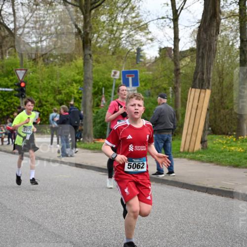 12.04.2026 - 45. Internationalen Wilhelmsburger Insellauf J. Mangold http://msf.ph/oto/9509370 12.04.2026 12:57:22 Ziel 3973, 4853, 4569, 2624, 5801, 4097, 5744, 4524, 4259, 5791, 5696, 4740, 4599, 5062, 4851, 5172, 4959, 5322, 5129, 3190, 5736, 3189, 5847, 3439, 5232, 5277, 3863, 4887, 4938, 3213, 2447, 5211, 4968, 2707, 5169 meine-sportfotos.de