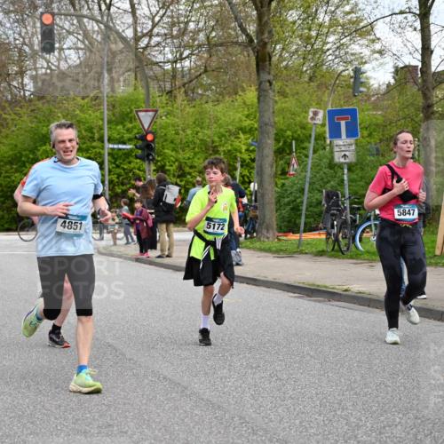 12.04.2026 - 45. Internationalen Wilhelmsburger Insellauf J. Mangold http://msf.ph/oto/9509374 12.04.2026 12:57:22 Ziel 3973, 4853, 4569, 2624, 5801, 4097, 5744, 4524, 4259, 5791, 5696, 4740, 4599, 5062, 4851, 5172, 4959, 5322, 5129, 3190, 5736, 3189, 5847, 3439, 5232, 5277, 3863, 4887, 4938, 3213, 2447, 5211, 4968, 2707, 5169 meine-sportfotos.de