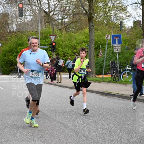 12.04.2026 - 45. Internationalen Wilhelmsburger Insellauf J. Mangold http://msf.ph/oto/9509376 12.04.2026 12:57:22 Ziel 3973, 4853, 4569, 2624, 5801, 4097, 5744, 4524, 4259, 5791, 5696, 4740, 4599, 5062, 4851, 5172, 4959, 5322, 5129, 3190, 5736, 3189, 5847, 3439, 5232, 5277, 3863, 4887, 4938, 3213, 2447, 5211, 4968, 2707, 5169 meine-sportfotos.de