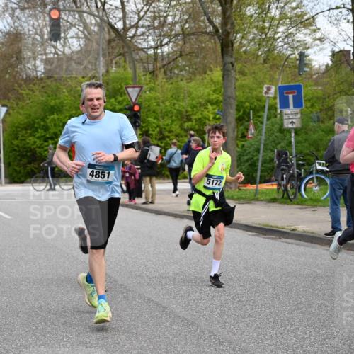 12.04.2026 - 45. Internationalen Wilhelmsburger Insellauf J. Mangold http://msf.ph/oto/9509377 12.04.2026 12:57:22 Ziel 3973, 4853, 4569, 2624, 5801, 4097, 5744, 4524, 4259, 5791, 5696, 4740, 4599, 5062, 4851, 5172, 4959, 5322, 5129, 3190, 5736, 3189, 5847, 3439, 5232, 5277, 3863, 4887, 4938, 3213, 2447, 5211, 4968, 2707, 5169 meine-sportfotos.de