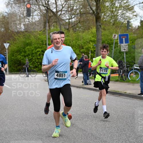 12.04.2026 - 45. Internationalen Wilhelmsburger Insellauf J. Mangold http://msf.ph/oto/9509380 12.04.2026 12:57:23 Ziel 3973, 4853, 4569, 2624, 5801, 4097, 5744, 4524, 4259, 5791, 5696, 4740, 4599, 5062, 4851, 5172, 4959, 5322, 5129, 3190, 5129, 3190, 5736, 3189, 5847, 3439, 5232, 5277, 3863, 4887, 4938, 3213, 4938, 3213, 2447, 5211, 4968, 2707, 5169 meine-sportfotos.de