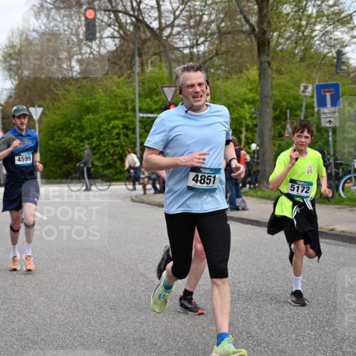 12.04.2026 - 45. Internationalen Wilhelmsburger Insellauf J. Mangold http://msf.ph/oto/9509382 12.04.2026 12:57:23 Ziel 3973, 4853, 4569, 2624, 5801, 4097, 5744, 4524, 4259, 5791, 5696, 4740, 4599, 5062, 4851, 5172, 4959, 5322, 5129, 3190, 5129, 3190, 5736, 3189, 5847, 3439, 5232, 5277, 3863, 4887, 4938, 3213, 4938, 3213, 2447, 5211, 4968, 2707, 5169 meine-sportfotos.de