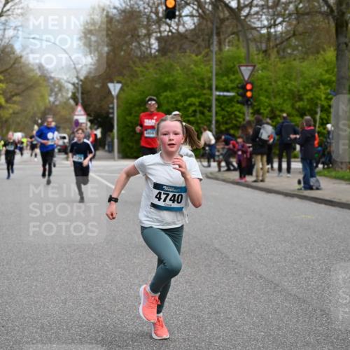 12.04.2026 - 45. Internationalen Wilhelmsburger Insellauf J. Mangold http://msf.ph/oto/9509408 12.04.2026 12:57:26 Ziel 4853, 4569, 2624, 5801, 4097, 5744, 4524, 4259, 5791, 5696, 4740, 4599, 5062, 4851, 5172, 4959, 5322, 5129, 3190, 5736, 3189, 5736, 3189, 5847, 3439, 5232, 5277, 3863, 4887, 4938, 3213, 2447, 5211, 4968, 2707, 5169, 5214 meine-sportfotos.de