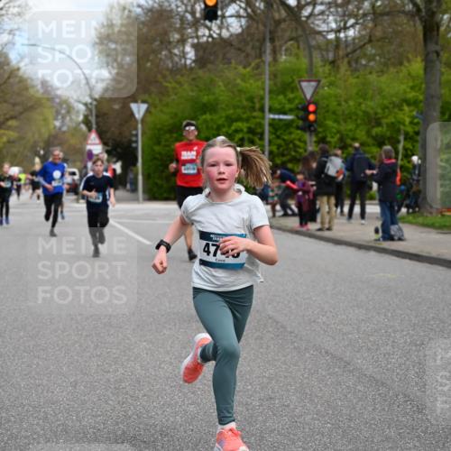 12.04.2026 - 45. Internationalen Wilhelmsburger Insellauf J. Mangold http://msf.ph/oto/9509409 12.04.2026 12:57:26 Ziel 4853, 4569, 2624, 5801, 4097, 5744, 4524, 4259, 5791, 5696, 4740, 4599, 5062, 4851, 5172, 4959, 5322, 5129, 3190, 5736, 3189, 5736, 3189, 5847, 3439, 5232, 5277, 3863, 4887, 4938, 3213, 2447, 5211, 4968, 2707, 5169, 5214 meine-sportfotos.de