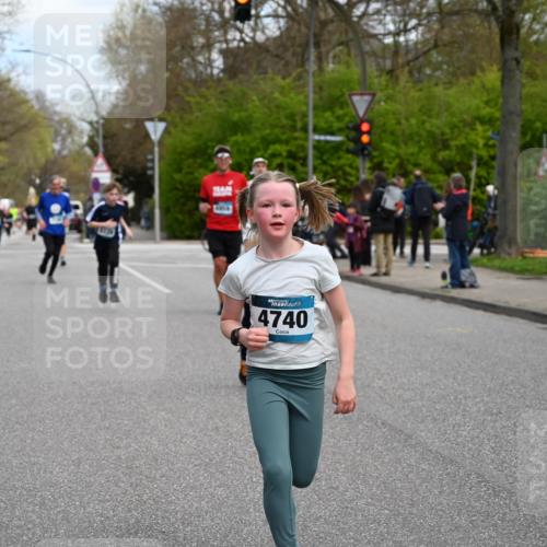 12.04.2026 - 45. Internationalen Wilhelmsburger Insellauf J. Mangold http://msf.ph/oto/9509410 12.04.2026 12:57:26 Ziel 4853, 4569, 2624, 5801, 4097, 5744, 4524, 4259, 5791, 5696, 4740, 4599, 5062, 4851, 5172, 4959, 5322, 5129, 3190, 5736, 3189, 5736, 3189, 5847, 3439, 5232, 5277, 3863, 4887, 4938, 3213, 2447, 5211, 4968, 2707, 5169, 5214 meine-sportfotos.de