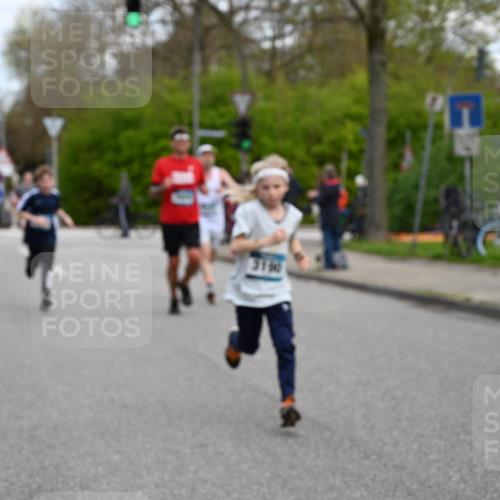 12.04.2026 - 45. Internationalen Wilhelmsburger Insellauf J. Mangold http://msf.ph/oto/9509414 12.04.2026 12:57:27 Ziel 4569, 2624, 5801, 4097, 5744, 4524, 4259, 5791, 5696, 4740, 4599, 5062, 4851, 5172, 4959, 5322, 5129, 3190, 5736, 3189, 5847, 5847, 3439, 5232, 5277, 3863, 4887, 4938, 3213, 2447, 5211, 4968, 2707, 5169, 5214 meine-sportfotos.de