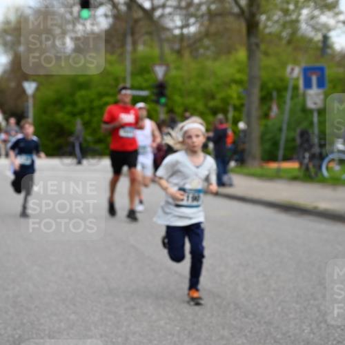 12.04.2026 - 45. Internationalen Wilhelmsburger Insellauf J. Mangold http://msf.ph/oto/9509415 12.04.2026 12:57:27 Ziel 4569, 2624, 5801, 4097, 5744, 4524, 4259, 5791, 5696, 4740, 4599, 5062, 4851, 5172, 4959, 5322, 5129, 3190, 5736, 3189, 5847, 5847, 3439, 5232, 5277, 3863, 4887, 4938, 3213, 2447, 5211, 4968, 2707, 5169, 5214 meine-sportfotos.de