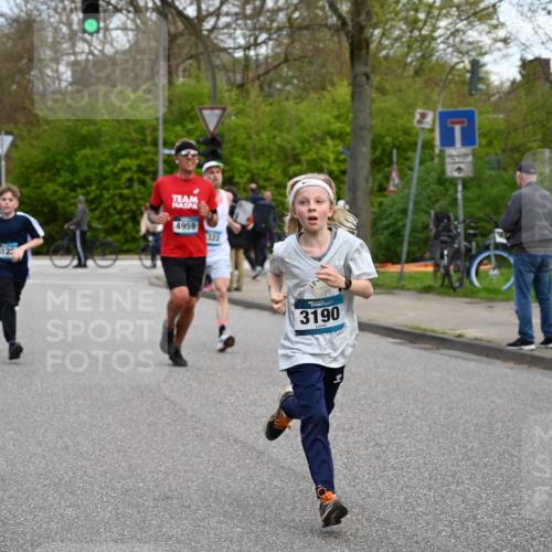 12.04.2026 - 45. Internationalen Wilhelmsburger Insellauf J. Mangold http://msf.ph/oto/9509418 12.04.2026 12:57:27 Ziel 4569, 2624, 5801, 4097, 5744, 4524, 4259, 5791, 5696, 4740, 4599, 5062, 4851, 5172, 4959, 5322, 5129, 3190, 5736, 3189, 5847, 5847, 3439, 5232, 5277, 3863, 4887, 4938, 3213, 2447, 5211, 4968, 2707, 5169, 5214 meine-sportfotos.de