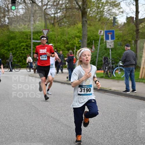 12.04.2026 - 45. Internationalen Wilhelmsburger Insellauf J. Mangold http://msf.ph/oto/9509420 12.04.2026 12:57:27 Ziel 4569, 2624, 5801, 4097, 5744, 4524, 4259, 5791, 5696, 4740, 4599, 5062, 4851, 5172, 4959, 5322, 5129, 3190, 5736, 3189, 5847, 5847, 3439, 5232, 5277, 3863, 4887, 4938, 3213, 2447, 5211, 4968, 2707, 5169, 5214 meine-sportfotos.de