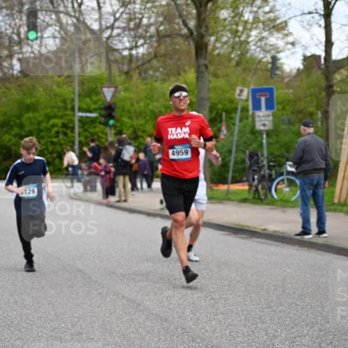 12.04.2026 - 45. Internationalen Wilhelmsburger Insellauf J. Mangold http://msf.ph/oto/9509425 12.04.2026 12:57:28 Ziel 2624, 5801, 4097, 5744, 4524, 4259, 5791, 5696, 4740, 4599, 5062, 4851, 5172, 4959, 5322, 5129, 3190, 5736, 3189, 5847, 3439, 3439, 5232, 5277, 3863, 4887, 4938, 3213, 2447, 5211, 4968, 2707, 5169, 5214, 4955 meine-sportfotos.de