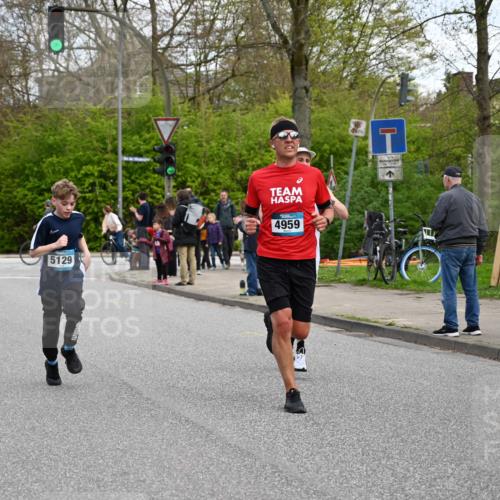 12.04.2026 - 45. Internationalen Wilhelmsburger Insellauf J. Mangold http://msf.ph/oto/9509426 12.04.2026 12:57:28 Ziel 2624, 5801, 4097, 5744, 4524, 4259, 5791, 5696, 4740, 4599, 5062, 4851, 5172, 4959, 5322, 5129, 3190, 5736, 3189, 5847, 3439, 3439, 5232, 5277, 3863, 4887, 4938, 3213, 2447, 5211, 4968, 2707, 5169, 5214, 4955 meine-sportfotos.de