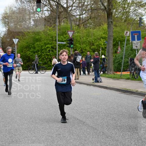 12.04.2026 - 45. Internationalen Wilhelmsburger Insellauf J. Mangold http://msf.ph/oto/9509428 12.04.2026 12:57:28 Ziel 2624, 5801, 4097, 5744, 4524, 4259, 5791, 5696, 4740, 4599, 5062, 4851, 5172, 4959, 5322, 5129, 3190, 5736, 3189, 5847, 3439, 3439, 5232, 5277, 3863, 4887, 4938, 3213, 2447, 5211, 4968, 2707, 5169, 5214, 4955 meine-sportfotos.de