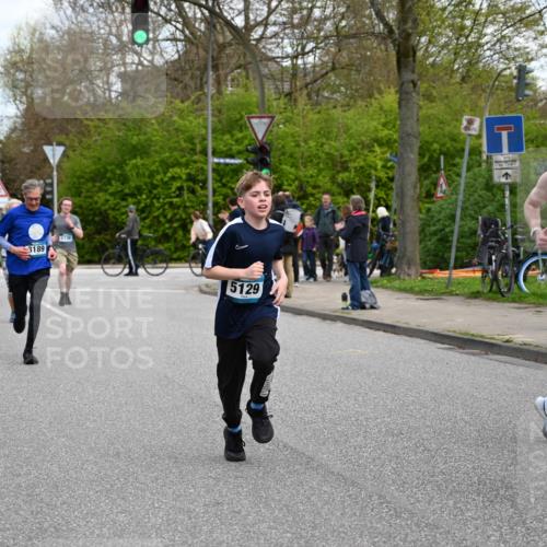 12.04.2026 - 45. Internationalen Wilhelmsburger Insellauf J. Mangold http://msf.ph/oto/9509429 12.04.2026 12:57:28 Ziel 2624, 5801, 4097, 5744, 4524, 4259, 5791, 5696, 4740, 4599, 5062, 4851, 5172, 4959, 5322, 5129, 3190, 5736, 3189, 5847, 3439, 3439, 5232, 5277, 3863, 4887, 4938, 3213, 2447, 5211, 4968, 2707, 5169, 5214, 4955 meine-sportfotos.de