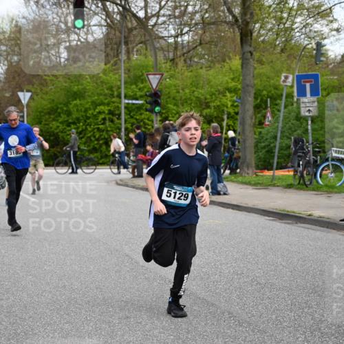 12.04.2026 - 45. Internationalen Wilhelmsburger Insellauf J. Mangold http://msf.ph/oto/9509432 12.04.2026 12:57:29 Ziel 5801, 4097, 5744, 4524, 4259, 5791, 5696, 4740, 4599, 5062, 4851, 5172, 4959, 5322, 5129, 3190, 5736, 3189, 5847, 3439, 5232, 5277, 5232, 5277, 3863, 4887, 4938, 3213, 2447, 5211, 4968, 2707, 5169, 5214, 4955 meine-sportfotos.de