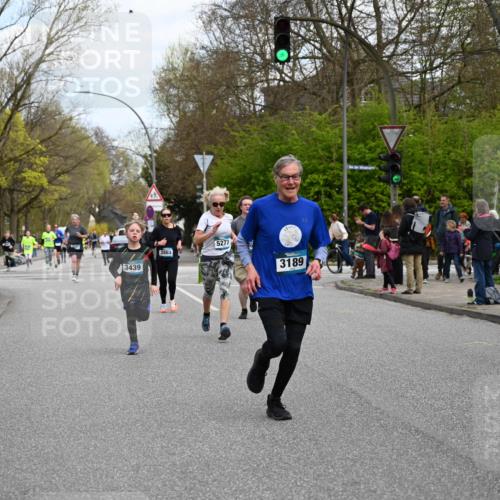 12.04.2026 - 45. Internationalen Wilhelmsburger Insellauf J. Mangold http://msf.ph/oto/9509441 12.04.2026 12:57:30 Ziel 5744, 4524, 4259, 5791, 5696, 4740, 4599, 5062, 4851, 5172, 4959, 5322, 5129, 3190, 5736, 3189, 5847, 3439, 5232, 5277, 3863, 3863, 4887, 4938, 3213, 2447, 5211, 4968, 2707, 5169, 5214, 4955, 3396 meine-sportfotos.de