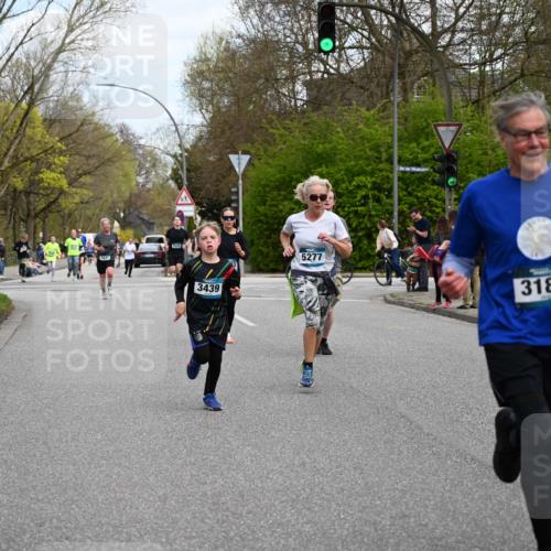 12.04.2026 - 45. Internationalen Wilhelmsburger Insellauf J. Mangold http://msf.ph/oto/9509446 12.04.2026 12:57:31 Ziel 5744, 4524, 4259, 5791, 5696, 4740, 4599, 5062, 4851, 5172, 4959, 5322, 5129, 3190, 5736, 3189, 5847, 3439, 5232, 5277, 3863, 4887, 4887, 4938, 3213, 2447, 5211, 4968, 2707, 5169, 5214, 4955, 3396, 5228, 5689, 2771 meine-sportfotos.de