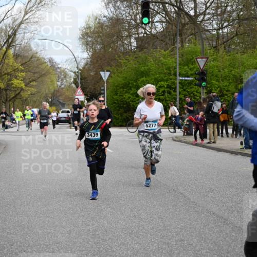 12.04.2026 - 45. Internationalen Wilhelmsburger Insellauf J. Mangold http://msf.ph/oto/9509449 12.04.2026 12:57:31 Ziel 5744, 4524, 4259, 5791, 5696, 4740, 4599, 5062, 4851, 5172, 4959, 5322, 5129, 3190, 5736, 3189, 5847, 3439, 5232, 5277, 3863, 4887, 4887, 4938, 3213, 2447, 5211, 4968, 2707, 5169, 5214, 4955, 3396, 5228, 5689, 2771 meine-sportfotos.de