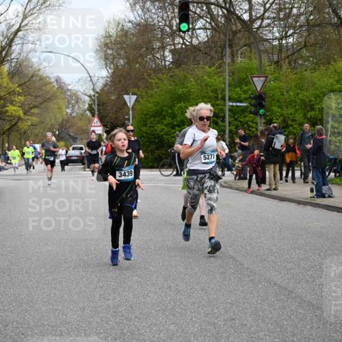 12.04.2026 - 45. Internationalen Wilhelmsburger Insellauf J. Mangold http://msf.ph/oto/9509451 12.04.2026 12:57:31 Ziel 5744, 4524, 4259, 5791, 5696, 4740, 4599, 5062, 4851, 5172, 4959, 5322, 5129, 3190, 5736, 3189, 5847, 3439, 5232, 5277, 3863, 4887, 4887, 4938, 3213, 2447, 5211, 4968, 2707, 5169, 5214, 4955, 3396, 5228, 5689, 2771 meine-sportfotos.de
