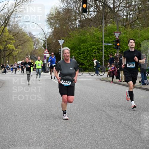 12.04.2026 - 45. Internationalen Wilhelmsburger Insellauf J. Mangold http://msf.ph/oto/9509474 12.04.2026 12:57:38 Ziel 4740, 4599, 5062, 4851, 5172, 4959, 5322, 5129, 3190, 5736, 3189, 5847, 3439, 5232, 5277, 3863, 4887, 4938, 3213, 2447, 5211, 4968, 2707, 5169, 5214, 5214, 4955, 3396, 5228, 5689, 2771, 5687, 2058, 3152, 4535, 5260, 2493, 2550, 3479 meine-sportfotos.de