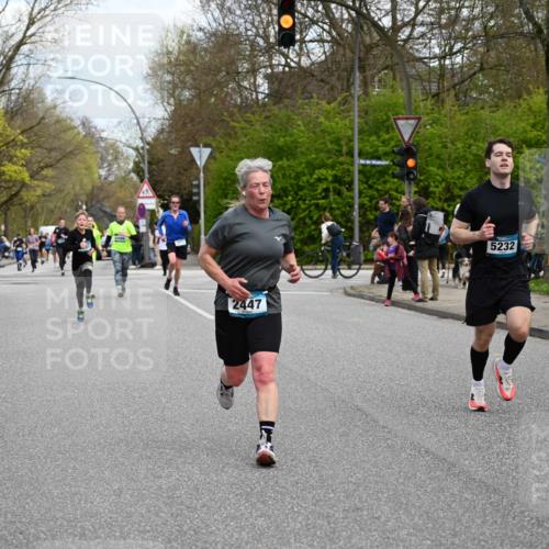 12.04.2026 - 45. Internationalen Wilhelmsburger Insellauf J. Mangold http://msf.ph/oto/9509477 12.04.2026 12:57:38 Ziel 4740, 4599, 5062, 4851, 5172, 4959, 5322, 5129, 3190, 5736, 3189, 5847, 3439, 5232, 5277, 3863, 4887, 4938, 3213, 2447, 5211, 4968, 2707, 5169, 5214, 5214, 4955, 3396, 5228, 5689, 2771, 5687, 2058, 3152, 4535, 5260, 2493, 2550, 3479 meine-sportfotos.de