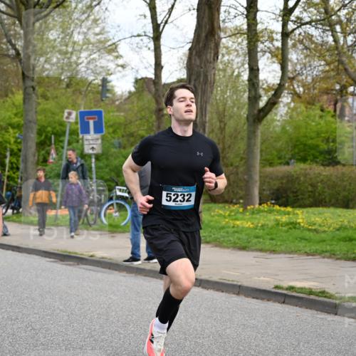 12.04.2026 - 45. Internationalen Wilhelmsburger Insellauf J. Mangold http://msf.ph/oto/9509487 12.04.2026 12:57:39 Ziel 4599, 5062, 4851, 5172, 4959, 5322, 5129, 3190, 5736, 3189, 5847, 3439, 5232, 5277, 3863, 4887, 4938, 3213, 2447, 5211, 4968, 2707, 5169, 5214, 4955, 3396, 5228, 5689, 2771, 5687, 2058, 3152, 4535, 5260, 2493, 2550, 3479 meine-sportfotos.de