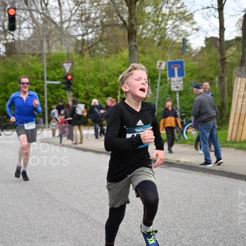 12.04.2026 - 45. Internationalen Wilhelmsburger Insellauf J. Mangold http://msf.ph/oto/9509511 12.04.2026 12:57:42 Ziel 5322, 5129, 3190, 5736, 3189, 5847, 3439, 5232, 5277, 3863, 4887, 4938, 3213, 2447, 5211, 4968, 2707, 5169, 5214, 4955, 3396, 3396, 5228, 5689, 2771, 5687, 2058, 3152, 4535, 5260, 2493, 2550, 3479 meine-sportfotos.de