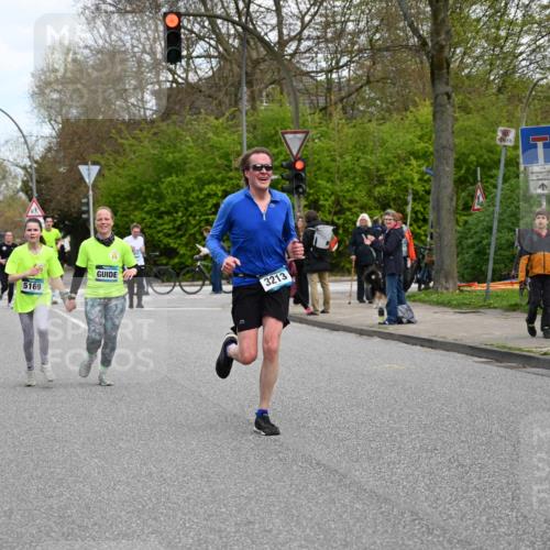 12.04.2026 - 45. Internationalen Wilhelmsburger Insellauf J. Mangold http://msf.ph/oto/9509513 12.04.2026 12:57:43 Ziel 5322, 5129, 3190, 5736, 3189, 5847, 3439, 5232, 5277, 3863, 4887, 4938, 3213, 2447, 5211, 4968, 2707, 5169, 5214, 4955, 3396, 5228, 5689, 2771, 5228, 5689, 2771, 5687, 2058, 3152, 4535, 5260, 2493, 2550, 3479 meine-sportfotos.de