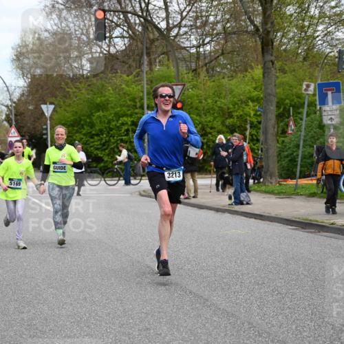 12.04.2026 - 45. Internationalen Wilhelmsburger Insellauf J. Mangold http://msf.ph/oto/9509515 12.04.2026 12:57:43 Ziel 5322, 5129, 3190, 5736, 3189, 5847, 3439, 5232, 5277, 3863, 4887, 4938, 3213, 2447, 5211, 4968, 2707, 5169, 5214, 4955, 3396, 5228, 5689, 2771, 5228, 5689, 2771, 5687, 2058, 3152, 4535, 5260, 2493, 2550, 3479 meine-sportfotos.de