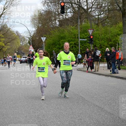 12.04.2026 - 45. Internationalen Wilhelmsburger Insellauf J. Mangold http://msf.ph/oto/9509522 12.04.2026 12:57:44 Ziel 5129, 3190, 5736, 3189, 5847, 3439, 5232, 5277, 3863, 4887, 4938, 3213, 2447, 5211, 5211, 4968, 2707, 5169, 5214, 4955, 3396, 5228, 5689, 2771, 5687, 5687, 2058, 3152, 4535, 5260, 2493, 2550, 3479, 4873 meine-sportfotos.de