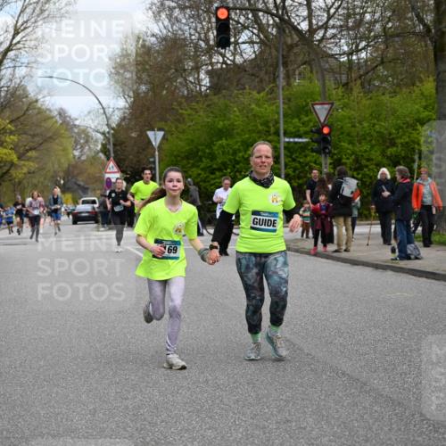 12.04.2026 - 45. Internationalen Wilhelmsburger Insellauf J. Mangold http://msf.ph/oto/9509526 12.04.2026 12:57:44 Ziel 5129, 3190, 5736, 3189, 5847, 3439, 5232, 5277, 3863, 4887, 4938, 3213, 2447, 5211, 5211, 4968, 2707, 5169, 5214, 4955, 3396, 5228, 5689, 2771, 5687, 5687, 2058, 3152, 4535, 5260, 2493, 2550, 3479, 4873 meine-sportfotos.de