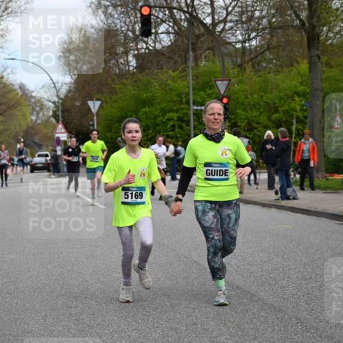 12.04.2026 - 45. Internationalen Wilhelmsburger Insellauf J. Mangold http://msf.ph/oto/9509532 12.04.2026 12:57:45 Ziel 5129, 3190, 5736, 3189, 5847, 3439, 5232, 5277, 3863, 4887, 4938, 3213, 2447, 5211, 4968, 2707, 4968, 2707, 5169, 5214, 4955, 3396, 5228, 5689, 2771, 5687, 2058, 3152, 4535, 5260, 2493, 2550, 3479, 4873 meine-sportfotos.de