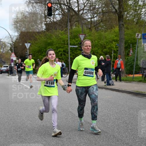 12.04.2026 - 45. Internationalen Wilhelmsburger Insellauf J. Mangold http://msf.ph/oto/9509534 12.04.2026 12:57:45 Ziel 5129, 3190, 5736, 3189, 5847, 3439, 5232, 5277, 3863, 4887, 4938, 3213, 2447, 5211, 4968, 2707, 4968, 2707, 5169, 5214, 4955, 3396, 5228, 5689, 2771, 5687, 2058, 3152, 4535, 5260, 2493, 2550, 3479, 4873 meine-sportfotos.de