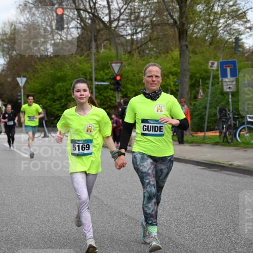 12.04.2026 - 45. Internationalen Wilhelmsburger Insellauf J. Mangold http://msf.ph/oto/9509538 12.04.2026 12:57:45 Ziel 5129, 3190, 5736, 3189, 5847, 3439, 5232, 5277, 3863, 4887, 4938, 3213, 2447, 5211, 4968, 2707, 4968, 2707, 5169, 5214, 4955, 3396, 5228, 5689, 2771, 5687, 2058, 3152, 4535, 5260, 2493, 2550, 3479, 4873 meine-sportfotos.de