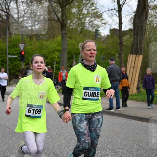 12.04.2026 - 45. Internationalen Wilhelmsburger Insellauf J. Mangold http://msf.ph/oto/9509544 12.04.2026 12:57:46 Ziel 5129, 3190, 5736, 3189, 5847, 3439, 5232, 5277, 3863, 4887, 4938, 3213, 2447, 5211, 4968, 2707, 5169, 5169, 5214, 4955, 3396, 5228, 5689, 2771, 5687, 2058, 2058, 3152, 4535, 5260, 2493, 2550, 3479, 4873 meine-sportfotos.de