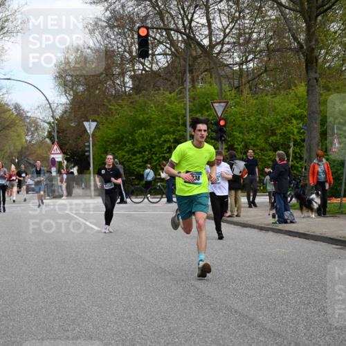 12.04.2026 - 45. Internationalen Wilhelmsburger Insellauf J. Mangold http://msf.ph/oto/9509549 12.04.2026 12:57:47 Ziel 5129, 3190, 5736, 3189, 5847, 3439, 5232, 5277, 3863, 4887, 4938, 3213, 2447, 5211, 4968, 2707, 5169, 5214, 4955, 3396, 5228, 5689, 2771, 5687, 2058, 3152, 4535, 3152, 4535, 5260, 2493, 2550, 3479, 4873 meine-sportfotos.de