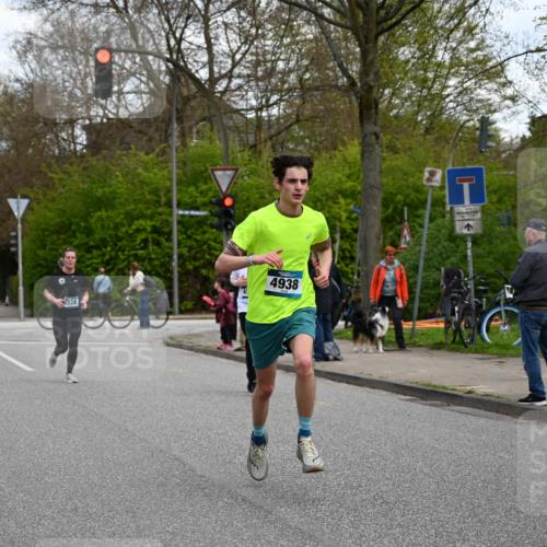 12.04.2026 - 45. Internationalen Wilhelmsburger Insellauf J. Mangold http://msf.ph/oto/9509556 12.04.2026 12:57:48 Ziel 5129, 3190, 5736, 3189, 5847, 3439, 5232, 5277, 3863, 4887, 4938, 3213, 2447, 5211, 4968, 2707, 5169, 5214, 4955, 3396, 5228, 5689, 2771, 5687, 2058, 3152, 4535, 5260, 2493, 5260, 2493, 2550, 3479, 4873 meine-sportfotos.de