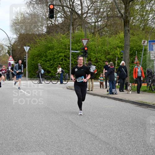 12.04.2026 - 45. Internationalen Wilhelmsburger Insellauf J. Mangold http://msf.ph/oto/9509566 12.04.2026 12:57:50 Ziel 5736, 3189, 5847, 3439, 5232, 5277, 3863, 4887, 4938, 3213, 2447, 5211, 4968, 2707, 5169, 5214, 5214, 4955, 3396, 5228, 5689, 2771, 5687, 2058, 3152, 4535, 5260, 2493, 2550, 3479, 3479, 4873 meine-sportfotos.de