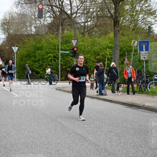 12.04.2026 - 45. Internationalen Wilhelmsburger Insellauf J. Mangold http://msf.ph/oto/9509570 12.04.2026 12:57:51 Ziel 5736, 3189, 5847, 3439, 5232, 5277, 3863, 4887, 4938, 3213, 2447, 5211, 4968, 2707, 5169, 5214, 4955, 3396, 5228, 5689, 2771, 5687, 2058, 3152, 4535, 5260, 2493, 2550, 3479, 4873 meine-sportfotos.de