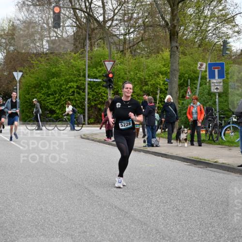12.04.2026 - 45. Internationalen Wilhelmsburger Insellauf J. Mangold http://msf.ph/oto/9509572 12.04.2026 12:57:51 Ziel 5736, 3189, 5847, 3439, 5232, 5277, 3863, 4887, 4938, 3213, 2447, 5211, 4968, 2707, 5169, 5214, 4955, 3396, 5228, 5689, 2771, 5687, 2058, 3152, 4535, 5260, 2493, 2550, 3479, 4873 meine-sportfotos.de