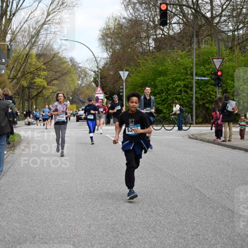 12.04.2026 - 45. Internationalen Wilhelmsburger Insellauf J. Mangold http://msf.ph/oto/9509579 12.04.2026 12:57:52 Ziel 5847, 3439, 5232, 5277, 3863, 4887, 4938, 3213, 2447, 5211, 4968, 2707, 5169, 5214, 4955, 4955, 3396, 5228, 5689, 2771, 5687, 2058, 3152, 4535, 5260, 2493, 2550, 3479, 4873, 4344, 3889 meine-sportfotos.de