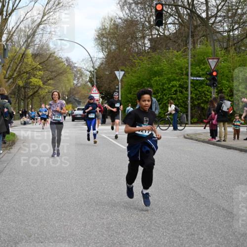 12.04.2026 - 45. Internationalen Wilhelmsburger Insellauf J. Mangold http://msf.ph/oto/9509582 12.04.2026 12:57:52 Ziel 5847, 3439, 5232, 5277, 3863, 4887, 4938, 3213, 2447, 5211, 4968, 2707, 5169, 5214, 4955, 4955, 3396, 5228, 5689, 2771, 5687, 2058, 3152, 4535, 5260, 2493, 2550, 3479, 4873, 4344, 3889 meine-sportfotos.de